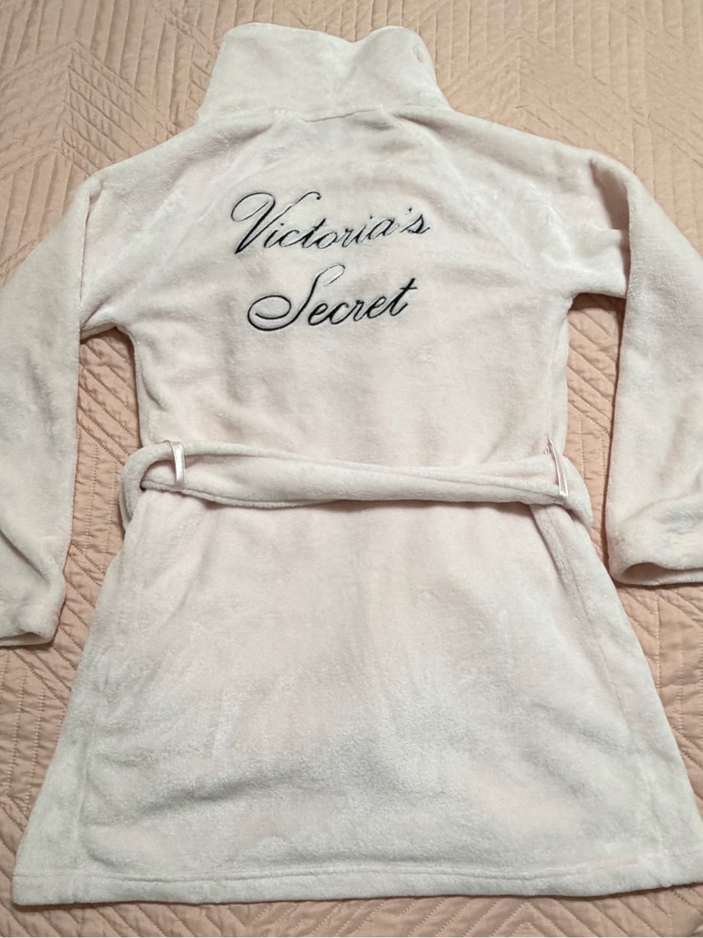 Victoria Secret Robe - Picture 2 of 5